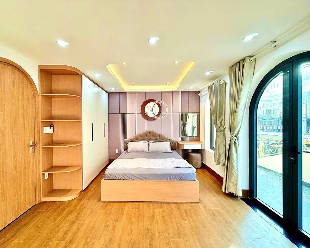 Phòng ngủ ấm cúng của nhà phố tân cổ điển