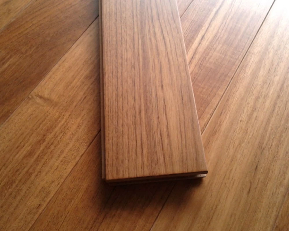 Gỗ tếch có màu gỗ ấm áp, tự nhiên