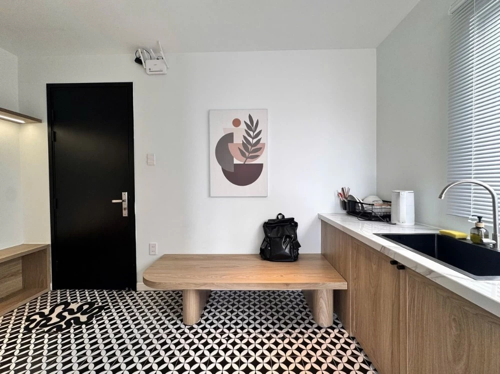 Mẫu thiết kế phòng bếp chung cư phong cách Scandinavian rộng 45m²