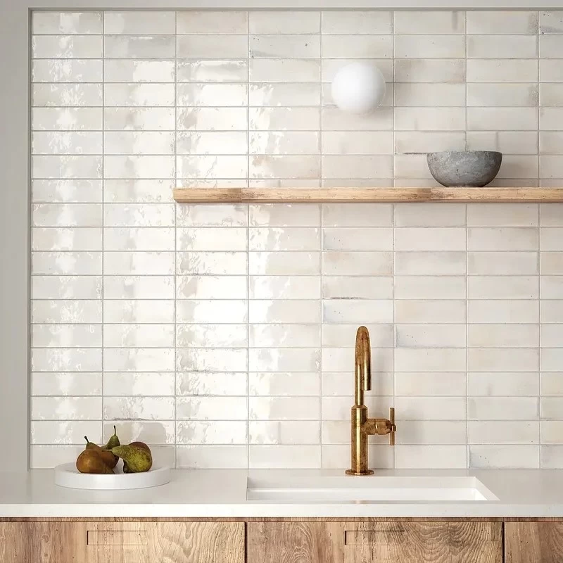 Mẫu backsplash gạch men bóng