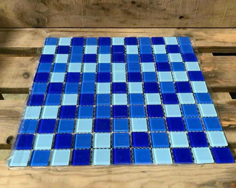 Mẫu gạch mosaic chuyên dùng để ốp lát hồ bơi