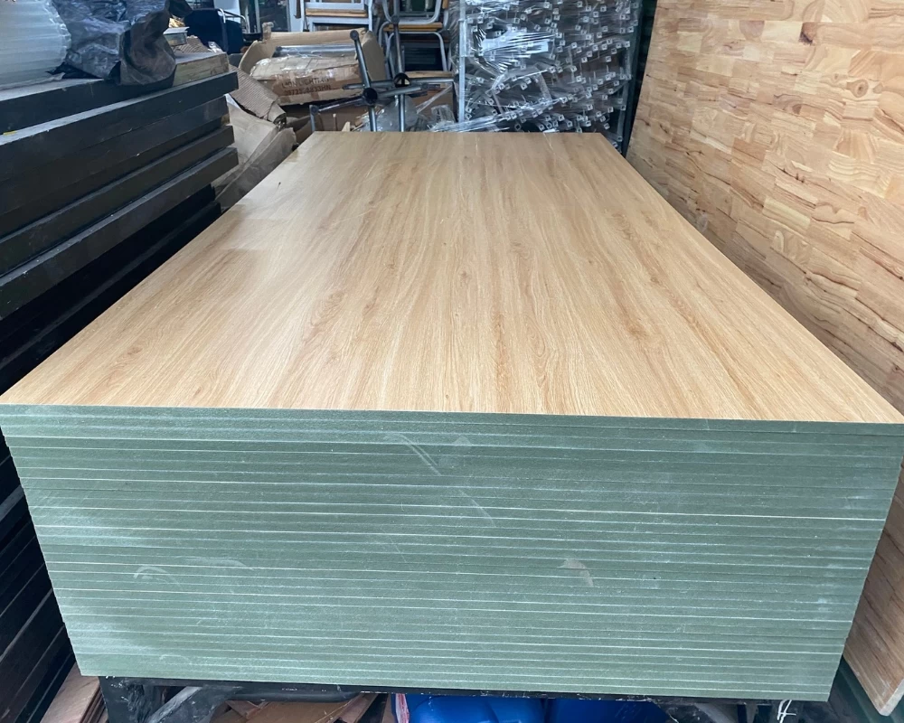 Gỗ MDF chống ẩm có lõi màu xanh