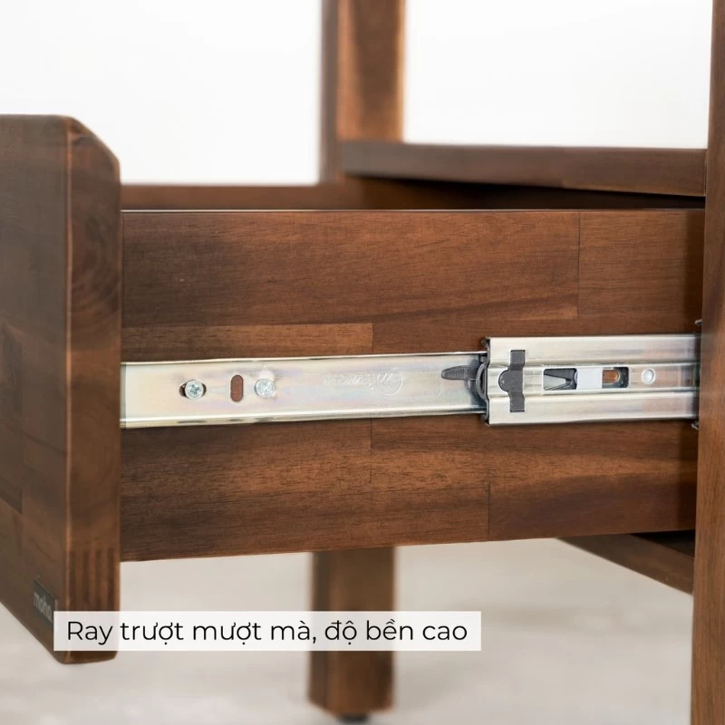 Kiểm tra bản lề, ray trượt của tủ
